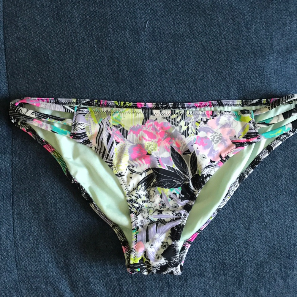 Floral bikini bottom
